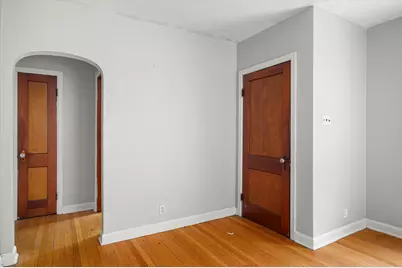 5437 N Bethmaur Ln, Glendale, WI 53209 - Photo 7