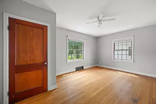 5437 N Bethmaur Ln, Glendale, WI 53209 - Photo 9