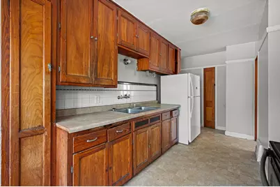 5437 N Bethmaur Ln, Glendale, WI 53209 - Photo 3