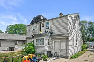 5437 N Bethmaur Ln, Glendale, WI 53209 - Photo 15