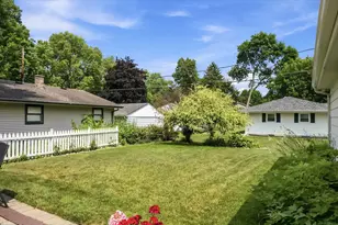 W66N394 Kennedy Ave, Cedarburg, WI 53012 - Photo 23