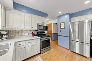 W66N394 Kennedy Ave, Cedarburg, WI 53012 - Photo 7