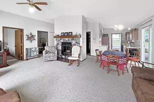 10626 Sunny Vista Ln, Schleswig, WI 53042 - Photo 5