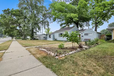 4336 S Pennsylvania Ave, Saint Francis, WI 53235 - Photo 3