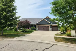 475 Conifer Ct, Port Washington, WI 53074 - Photo 1