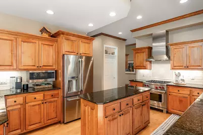 21100  Chancery Ct, Brookfield, WI 53045 - Photo 17