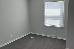 3143 N 89th St, Milwaukee, WI 53222 - Photo 7