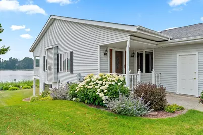 1621  Blue Heron Dr, Two Rivers, WI 54241 - Photo 3