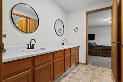 914 E Brownell St, Tomah, WI 54660 - Photo 23
