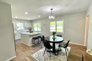 N87W17833 Shepherd Dr, Menomonee Falls, WI 53051 - Photo 9