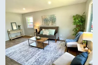 N87W17833  Shepherd Dr, Menomonee Falls, WI 53051 - Photo 3
