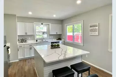 N87W17833  Shepherd Dr, Menomonee Falls, WI 53051 - Photo 11