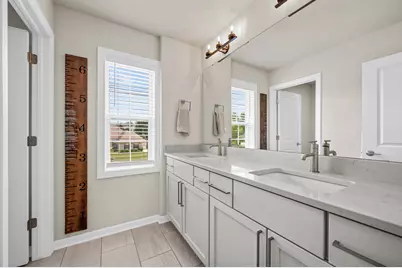W273N2473  Arlington Dr, Pewaukee, WI 53072 - Photo 37