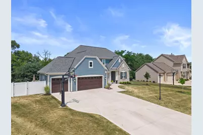 W273N2473  Arlington Dr, Pewaukee, WI 53072 - Photo 47
