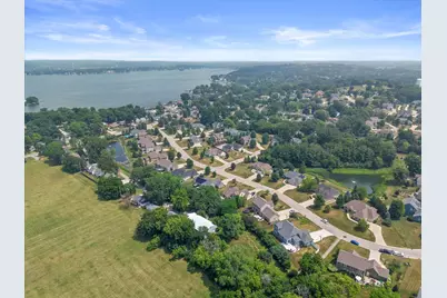 W273N2473  Arlington Dr, Pewaukee, WI 53072 - Photo 57