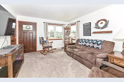 8524  19th Ave, Kenosha, WI 53143 - Photo 3