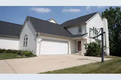 N48W16103  Lone Oak Ln, Menomonee Falls, WI 53051 - Photo 1