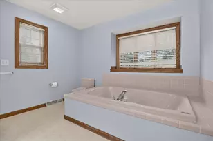 N48W16103 Lone Oak Ln, Menomonee Falls, WI 53051 - Photo 23