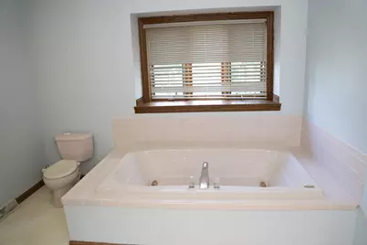 N48W16103  Lone Oak Ln, Menomonee Falls, WI 53051 - Photo 23