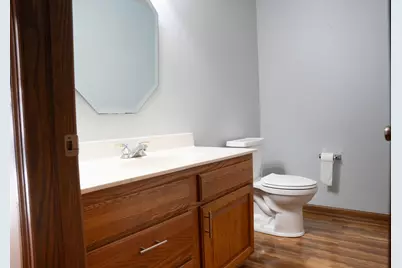 N48W16103  Lone Oak Ln, Menomonee Falls, WI 53051 - Photo 7