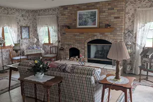 5331 Orchard Ln, Greendale, WI 53129 - Photo 11
