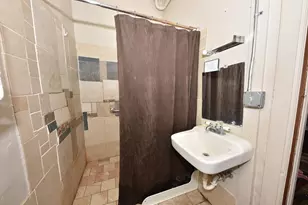 1016 N 29th St, Milwaukee, WI 53208 - Photo 13