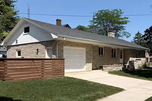 1504 Philippen St, Manitowoc, WI 54220 - Photo 1