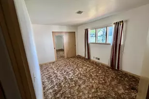 1504 Philippen St, Manitowoc, WI 54220 - Photo 13