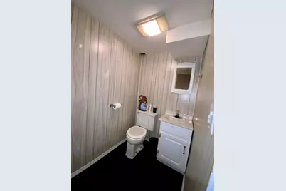1504  Philippen St, Manitowoc, WI 54220 - Photo 17