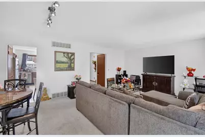 5616  Cambridge Ln #4, Racine, WI 53406 - Photo 9