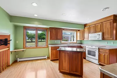 13425 W Old Oak Ln, New Berlin, WI 53151 - Photo 13