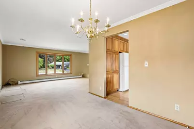 13425 W Old Oak Ln, New Berlin, WI 53151 - Photo 11