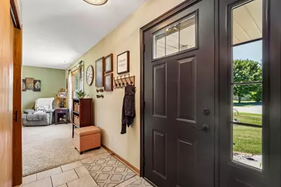 4121  Stormy Dr, Racine, WI 53139 - Photo 5