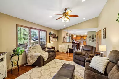 4121  Stormy Dr, Racine, WI 53139 - Photo 11