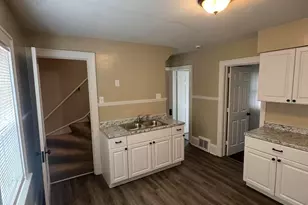 1601 S 65th St, West Allis, WI 53214 - Photo 3