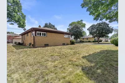 4426 N 88th St, Milwaukee, WI 53225 - Photo 27