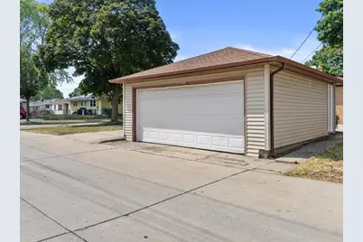 4426 N 88th St, Milwaukee, WI 53225 - Photo 29