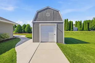 2616 Creekview Ct, Sheboygan, WI 53081 - Photo 37
