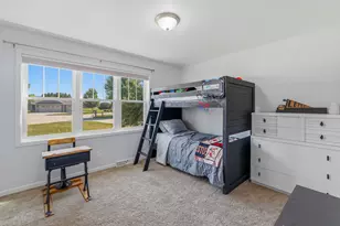 2616 Creekview Ct, Sheboygan, WI 53081 - Photo 17