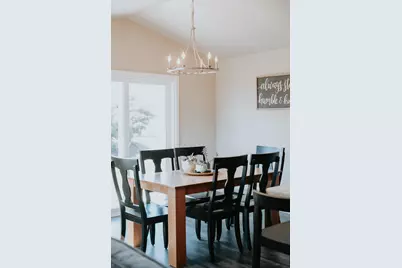 2616  Creekview Ct, Sheboygan, WI 53081 - Photo 7
