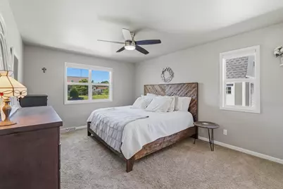 2616  Creekview Ct, Sheboygan, WI 53081 - Photo 13