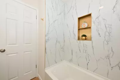 6657 N 53rd St, Milwaukee, WI 53223 - Photo 11