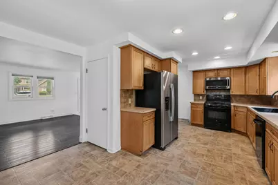 W151S7662  Mystic Dr, Muskego, WI 53150 - Photo 5