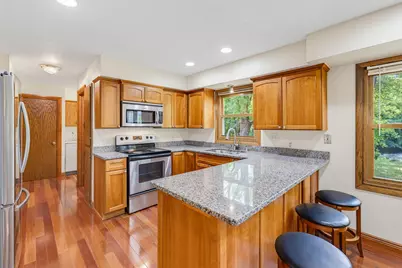 2505  Almesbury Ave, Brookfield, WI 53045 - Photo 7