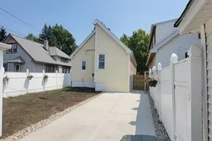 1201 S 75th St, West Allis, WI 53214 - Photo 21