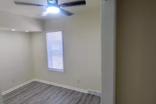 1201 S 75th St, West Allis, WI 53214 - Photo 7