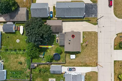 729  Woodlawn Dr, Manitowoc, WI 54220 - Photo 43