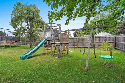 729  Woodlawn Dr, Manitowoc, WI 54220 - Photo 39