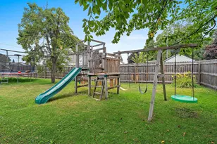 729 Woodlawn Dr, Manitowoc, WI 54220 - Photo 39