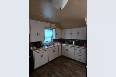 124 E Merrill Ave, Fond du Lac, WI 54935 - Photo 5